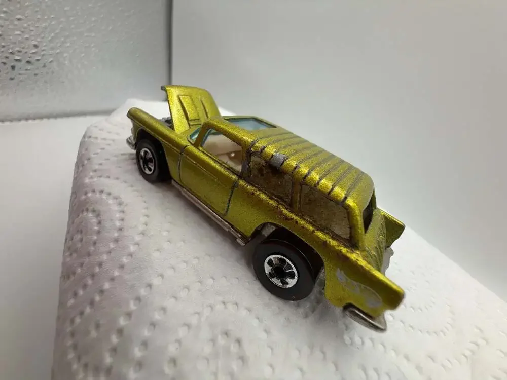 Hot Wheels Vintage 1957 Chevy Nomad Gold Sparkle Toy Car With Opening Hood